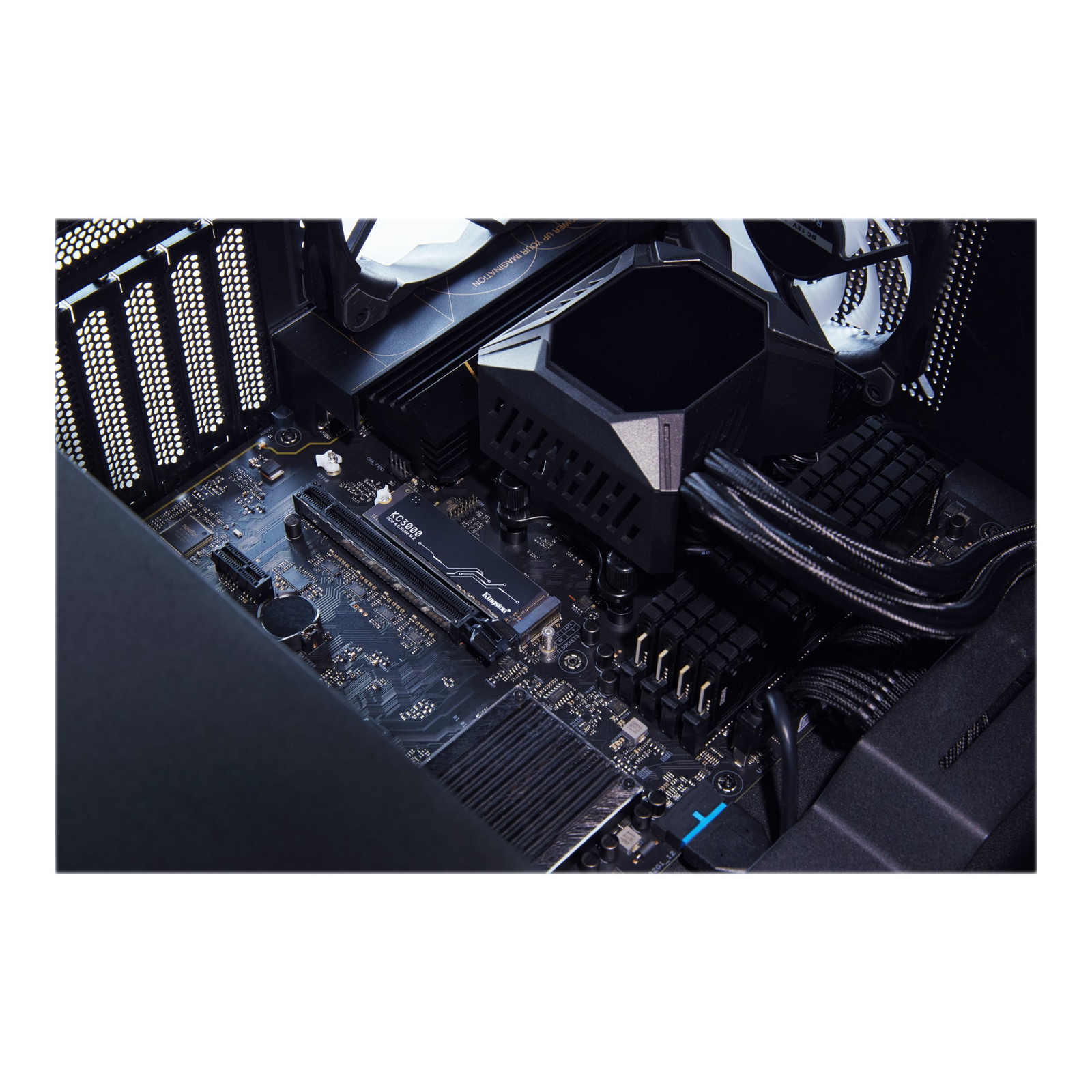 Kingston Kingston | SSD | KC3000 | 2048 GB | SSD form factor M.2 2280 | Solid-state drive interface PCIe 4.0 NVMe M.2 | Read speed 7000 MB/s | Write speed 7000 MB/s SKC3000D/2048G