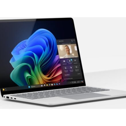 Microsoft Microsoft Surface Laptop C10 | Platinum | 13.8 " | Touchscreen | 2304 x 1536 pixels | Snapdragon X Plus | 16 GB | Solid-state drive capacity 512 GB | Qualcomm Adreno GPU | Windows 11 Home | Bluetooth version 5.4 | Keyboard language English ZGM-00009
