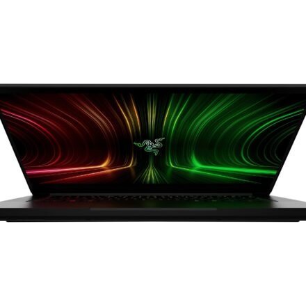 Razer Razer Blade 14 | Black | 14 " | OLED | QHD+ | 2880 x 1800 pixels | 120 Hz | AMD Ryzen AI 9 | 365 | 32 GB | LPDDR5X | Solid-state drive capacity 1000 GB | GeForce RTX 5070 | GDDR7 | 8 GB | Windows 11 Home | 802.11be | Bluetooth version 5.4 | Keyboard language English | Keyboard backlit | Warranty 24 month(s) RZ09-05306ES3-R3E1