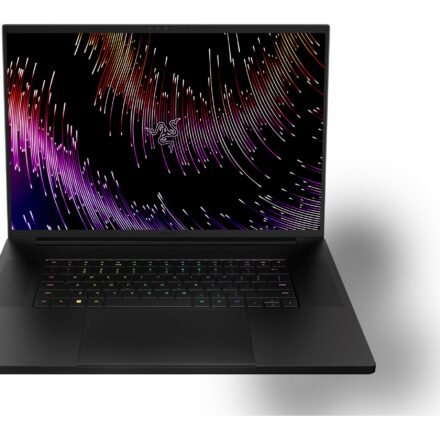 Razer Razer Blade 18 | Black | 18 " | IPS | Intel Core Ultra 9 | 275HX | 32 GB | DDR5 | Solid-state drive capacity 1000 GB | GeForce RTX 5070 Ti | GDDR7 | 12 GB | Windows 11 Home | Bluetooth version 5.4 | Keyboard language English | Keyboard backlit | Warranty 24 month(s) RZ09-05297ER3-R3E1