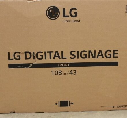 LG SALE OUT. LG 43UH5N-M 43“ 3840x2160/m2/16:9/8ms/HDMI | LG 43UH5N-M | 43 " | Landscape/Portrait | 24/7 | webOS | Wi-Fi | DAMAGED PACKAGING | 500 cd/m² | 8 ms | 178 ° | 178 ° 43UH5N-M.AEUSO