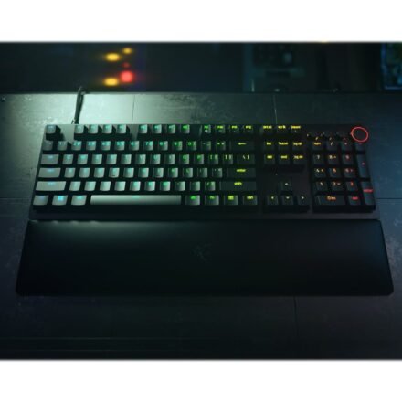 Razer Razer | Huntsman V2 Optical Gaming Keyboard | Gaming keyboard | Wired | RGB LED light | NORD | Black | Numeric keypad | Clicky Purple Switch RZ03-03931200-R3N1