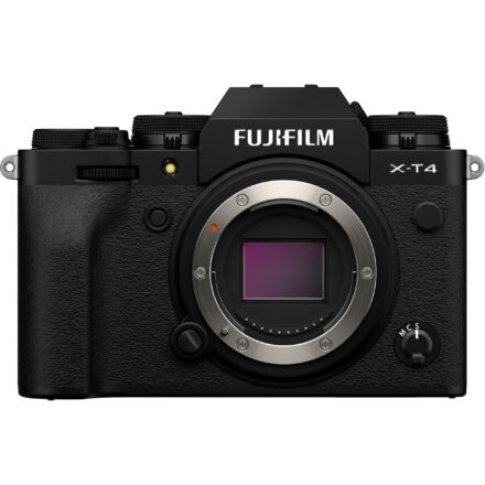 Fujifilm Fujifilm | System Camera | X-T4 | Mirrorless Camera body | 26.1 MP | ISO sensitivity (max) 51200 | Display diagonal 3.0 " | Video recording | Magnification 0.75 x | Viewfinder | CMOS | Black X-T4 Black