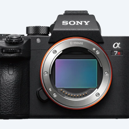 Sony Sony ILCE-7RM3A A7R III with 35mm full-frame image sensor | Sony | Camera with 35mm full frame image sensor | ILCE-7RM3A Alpha 7R III | Mirrorless Camera body | 42.4 MP | ISO sensitivity (max) 102400 | Display diagonal 3.0 " | Video recording | Wi-Fi | Fast Hybrid AF | Magnification 0.78 x | Viewfinder | 35 mm full frame (35.9 x 24.0 mm), Exmor R CMOS sensor | Black ILCE7RM3AB.CEC